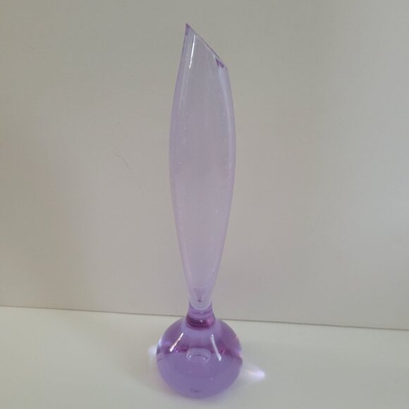Handblown Czech Bohemian Neodymiim Alexandrite Purple Glass Vase Elegant  9" - Picture 2 of 8